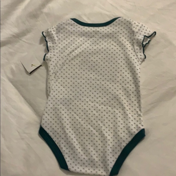 Infant Girls Philadelphia Eagles Onesie Size 3-6 - Picture 4 of 4